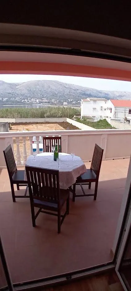 Apartmani Peko 5 Pag Town Apartamento
